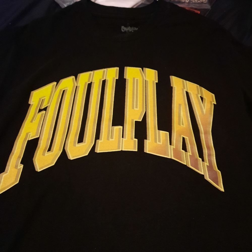 Fouplay chain logo tee